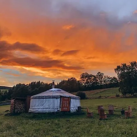 Yurt - Jurticka Lodge